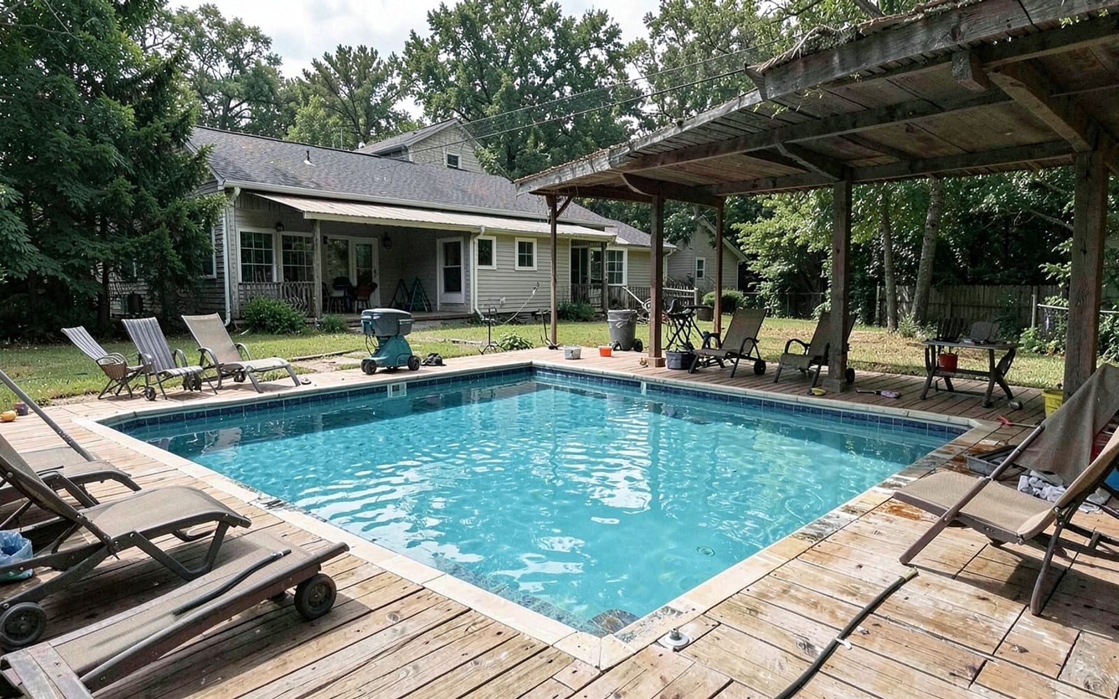 Pool Cleaning in Riverton